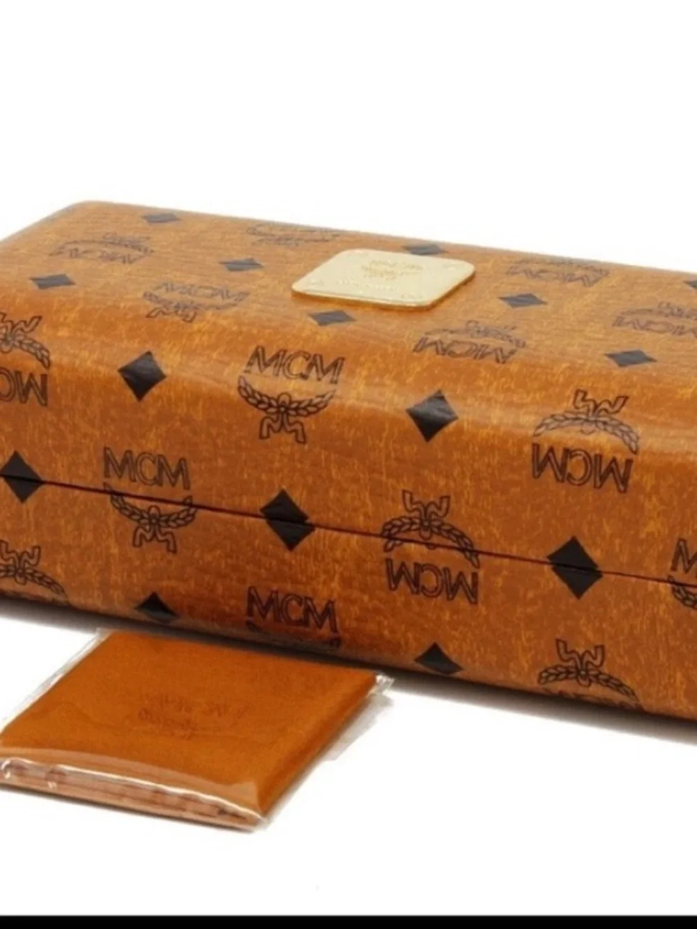 MCM sleek modern